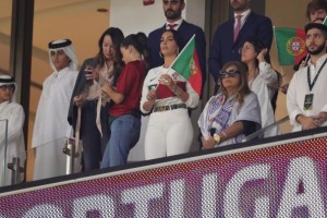 MK体育资讯-C罗女友喷桑托斯：他换你上场 你改变一切 可晚了