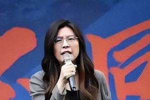 mk体育官方-郑丽文：绝不放弃武力保台，洪秀柱怒怼：两岸和平，岂能不统一？