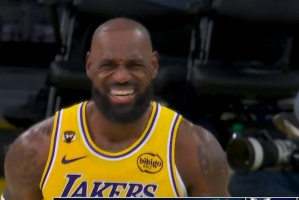 mk体育官方-黄蜂18分赢湖人，却也失去了跟詹皇拥抱的机会！老詹生气扭头就走