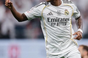 mk体育-足坛一夜动态：大巴黎四连冠，皇马复仇马竞，利物浦阻击阿森纳|巴黎圣日耳曼|AC米兰|马赛|皇家马德里|舍瓦利耶_新浪体育_新浪新闻