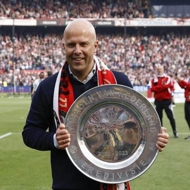 1685145271648085811.jpg reci.jpg