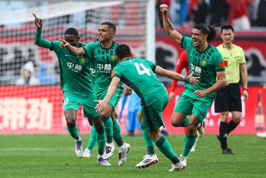 [图]达万世界波曹永竞破门 国安2-0海港超级杯夺冠